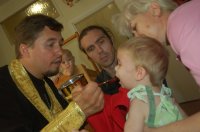12 июля в праздник святых апостолов Петра и Павла священник Александр Назаренко совершил Таинство Крещения в Доме ребенка