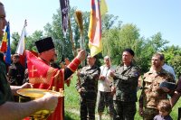 Духовник Ростовского казачьего союза совершил молебен на открытии традиционных домашних казачьих игр «Шермиций».