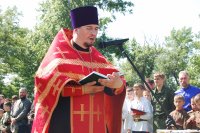 Духовник Ростовского казачьего союза совершил молебен на открытии традиционных домашних казачьих игр «Шермиций».