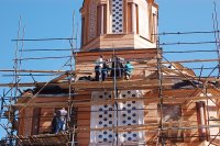 Мозаичные иконы из Греции украсили Благовещенский греческий храм