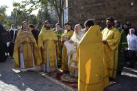 1 ноября 2015 года в Благовещенском греческом храме состоялось освящение колоколов и поднятие их на звонницу