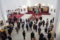 4 ноября 2015 года 4 ноября 2015 года на праздничную службу в день Казанской иконы Божьей Матери в Благовещенском греческом храме впервые зазвонили колокола
