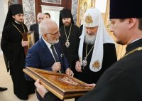 Святейший Патриарх Московский и всея Руси Кирилл 27 октября 2019 года посетил Благовещенский греческий храм.