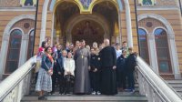 Учащиеся 49-й общеобразовательной школы г. Ростова в рамках изучения Основ православной культуры посетили Благовещенский греческий храм. 